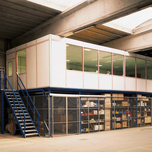 Cornix vous propose sa large gamme de cloisons en plexi